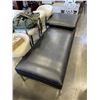 Image 2 : LARGE BLACK LOUNGER