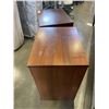 Image 3 : PAIR OF ONE DRAWER NIGHTSTANDS