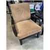 Image 2 : MODERN ARMCHAIR