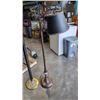 Image 2 : 2 FLOOR LAMPS