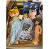 Image 2 : COLLECTIBLE DOLLS