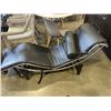 Image 1 : CHAISE LOUNGER
