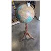 Image 1 : FREESTANDING GLOBE