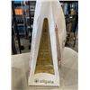 Image 2 : 3 CHARGER PLATE SETS, SMALL WOODEN PLATE AND EIFEL TOWER DECOR