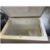 Image 2 : WHITE CHEST FREEZER, WORKING