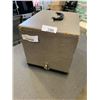 Image 1 : VINTAGE SVE SCHOOLMASTER 500 DUAL PURPOSE PROJECTOR