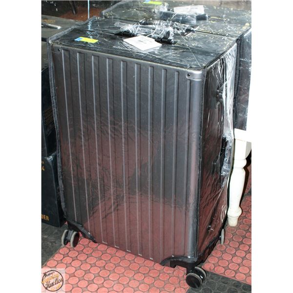NEW SINDERMORE 29" GREY ALUMINUM LARGE LUGGAGE
