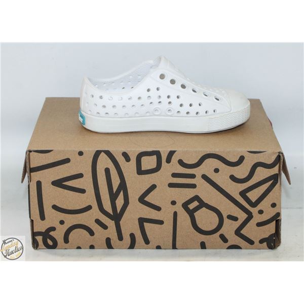 NATIVESHOES JEFFERSON SHELL WHITE C5