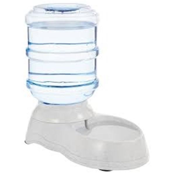 NEW AMAZON BASICS GRAVITY PET WATERER SMALL