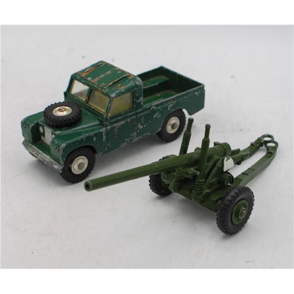 CORGI TOYS LANDROVER TOY TRUCK AND DINKY TOYS 5.5