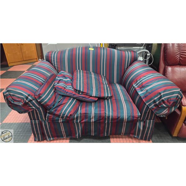 2 CUSHION LOVESEAT