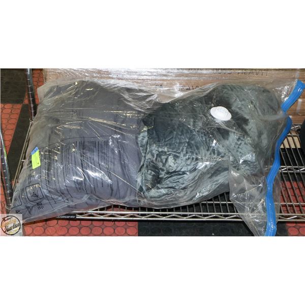 VACUUM SEAL BAG OF WEIGHTED BLANKETS