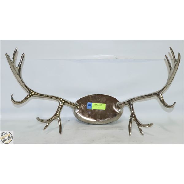 SOLID METAL WALL MOUNTABLE DEER ANTLERS