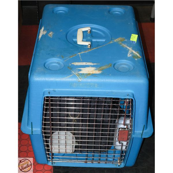LARGE DOG TRAVEL KENNEL & SMALL TRAVEL BAG WITH