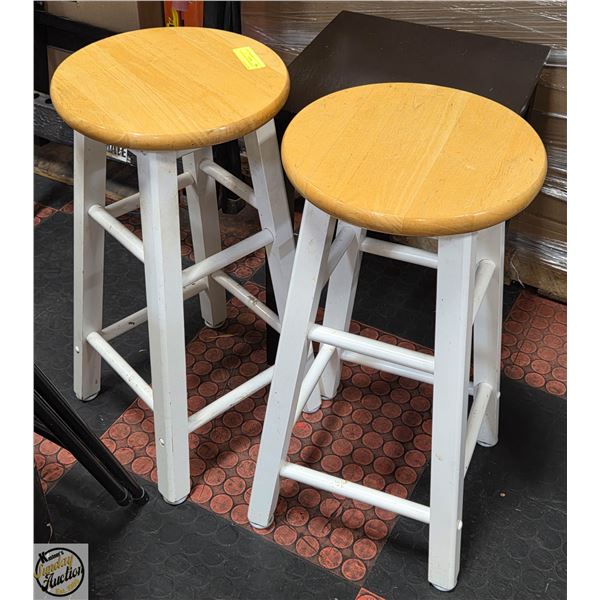 3 WOOD BAR COUNTER STOOLS