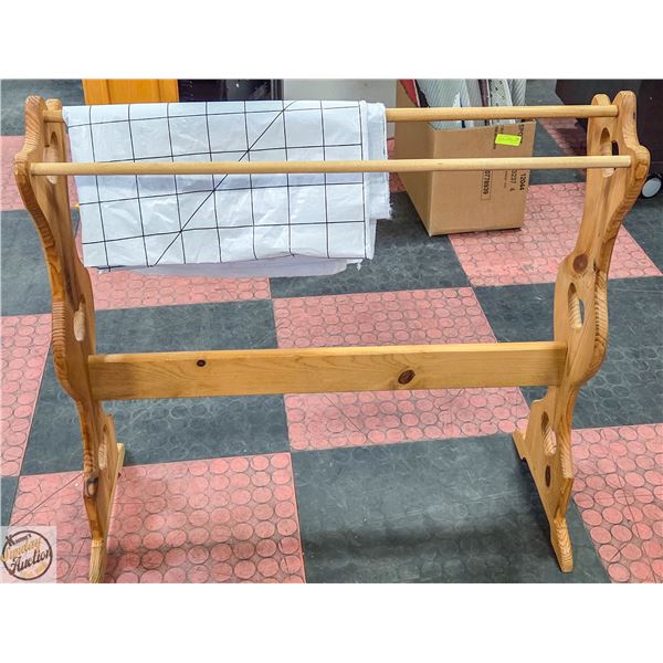 31" X 28" SOLID WOOD STANDING FLOOR QUILT