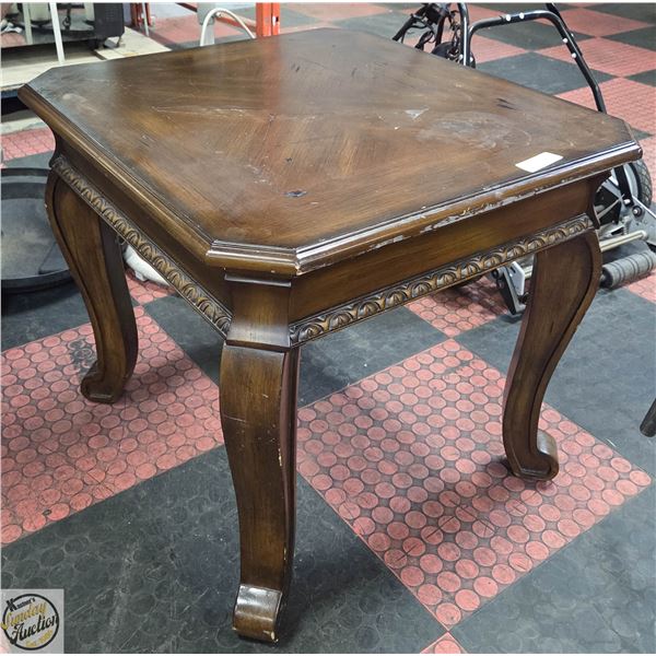 WOOD SQUARE TABLE 26" X 26" X 24"