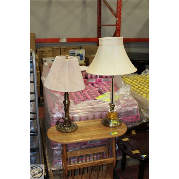 PAIR OF LAMPS (NON-MATCHING)