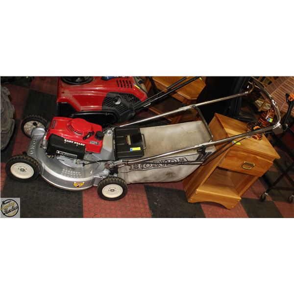 HONDA LAWNMOWER & BAG