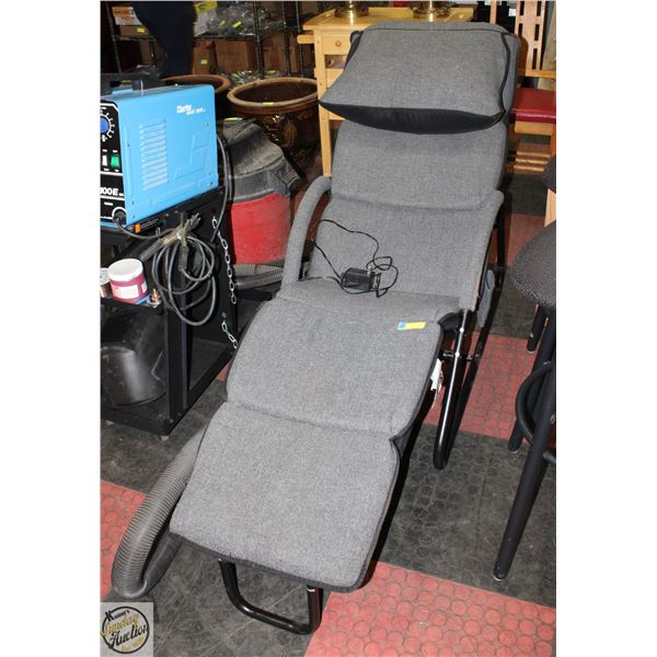 HOMEDICS CLOTH MASSAGE W/ADAPTOR & REMOTE