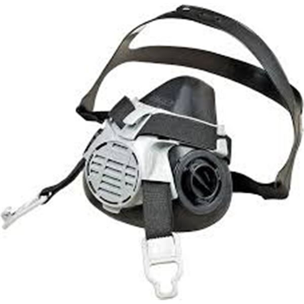 NEW MSA HALF MASK ADVANTAGE 420 W COMFO ADAPTERS