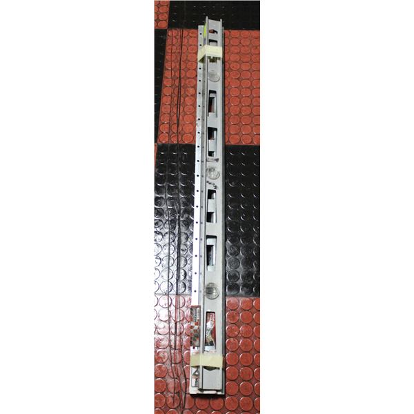 4 X 4' E-TRACKS, 4' LEVEL