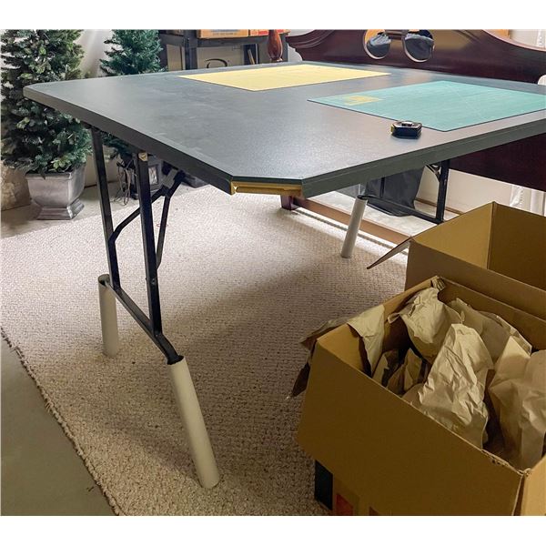 CUTTING/ QUILTING CRAFT TABLE