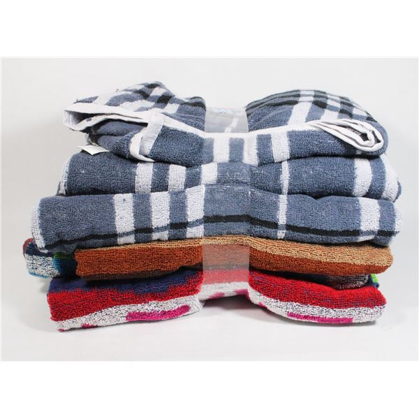 LOT OF 5 TOWELS