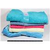 Image 1 : LOT OF 5 TOWELS