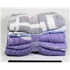 Image 1 : LOT OF 5 TOWELS