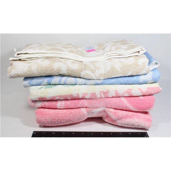 LOT OF 5 TOWELS