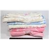 Image 1 : LOT OF 5 TOWELS