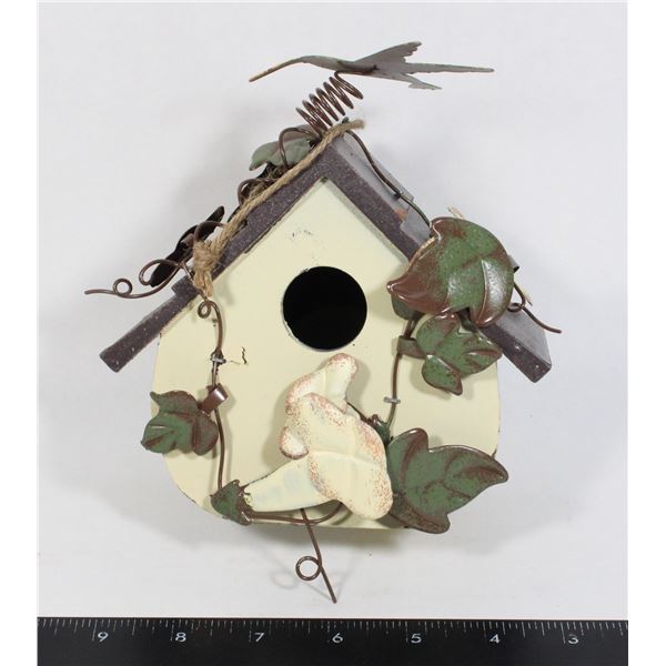 ITEM #13905 SMALL BIRD HOUSE