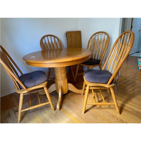 Table and Chairs C