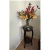 Image 1 : Side Table and Faux Flowers B
