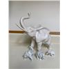 Image 1 : Elephant Statues B