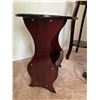 Image 4 : Magazine Rack Side Table A