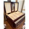 Image 7 : Mirror and Jewelry Boxes A