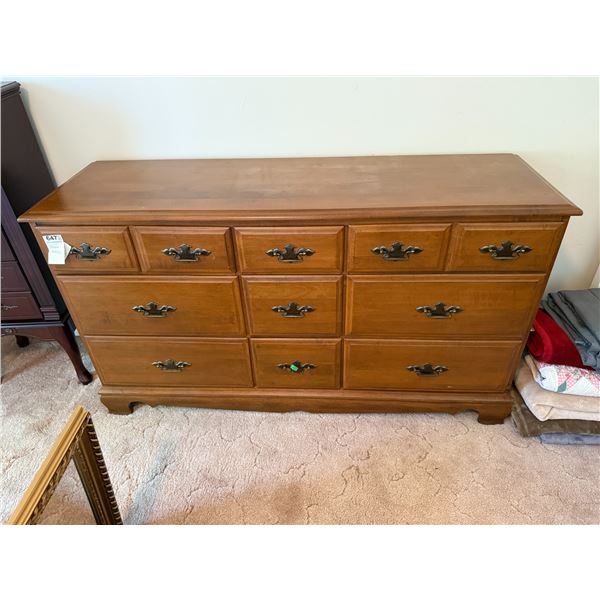 Dresser C