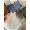 Image 5 : Weighted Blanket and More A