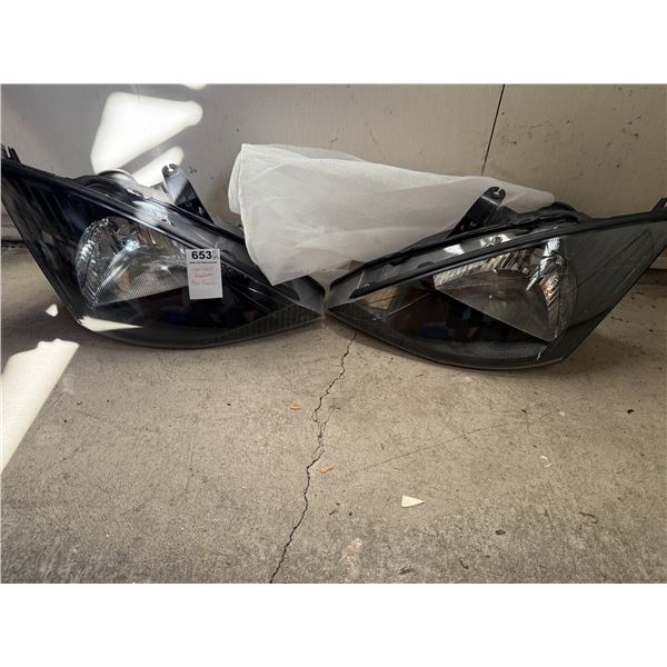 Ford Focus Headlights B