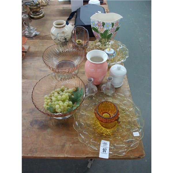 Depression Glass, Footed Bowls, Vases, Candlesticks, Décor