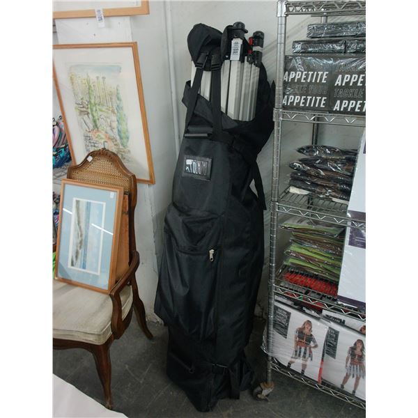 Large Portable Shade Tent w/Bag