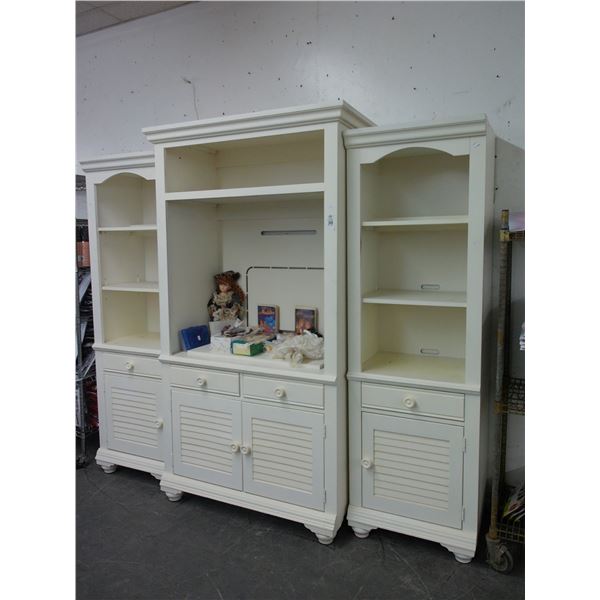 Broyhill Louvered Bone 3 Pc. Bookshelf Set