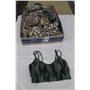 Image 1 : 60-Ladies Asst. New Sports Bra - 60 X $