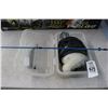 Image 1 : Fishing Pole w/Cast Net