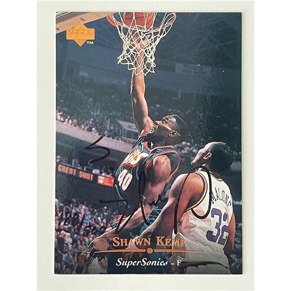 Seattle Supersonics Shawn Kemp signed 1995-96 Upper Deck #222  trading card