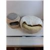 Image 1 : (2) Cat Beds (20" Dia & 13" Dia)