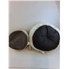 Image 2 : (2) Cat Beds (20" Dia & 13" Dia)