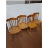 Image 4 : * Wooden Kitchen Table - No Leaves - 4' x 3', (4) Wood Dining Chairs - As is - Pickup Only